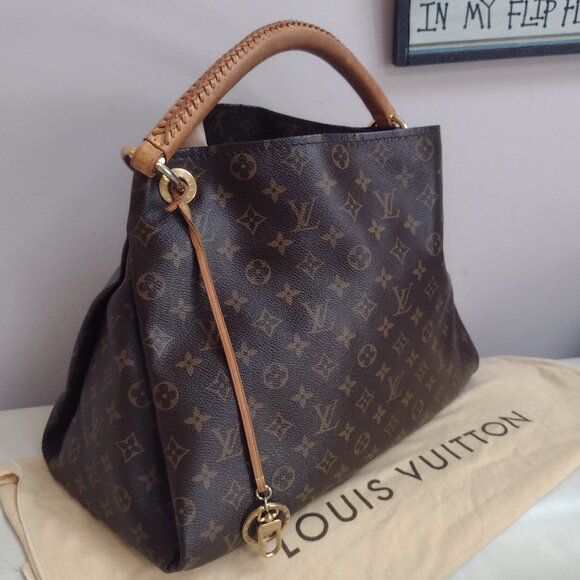 💯% Authentic Louis Vuitton Artsy in Monogram - Picture 1 of 14